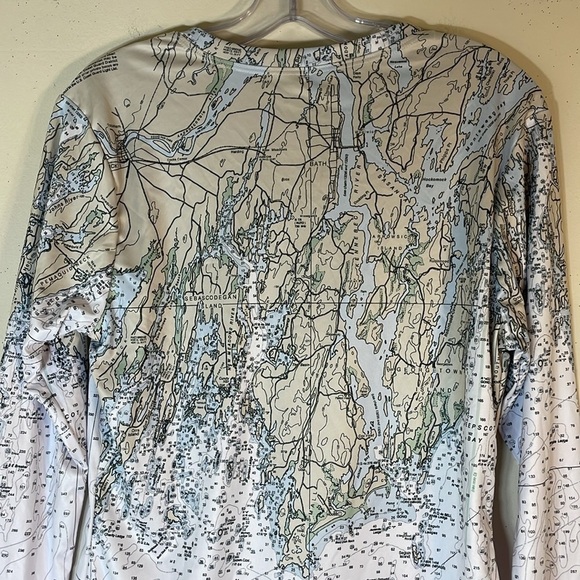NWT. Janson’s Small Map Print Long Sleeve Tee. - Picture 8 of 9